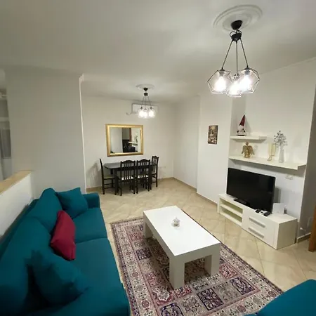 Chlo 3 * Тирана